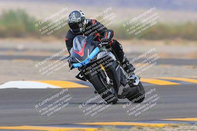 media/Sep-11-2022-SoCal Trackdays (Sun) [[81b7e951af]]/Turn 14 (1130am)/